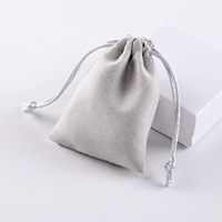 Pochette en velours personnalisée avec logo, cordon de serrage et initiales pour emballage cadeau de bijoux – Vente en gros