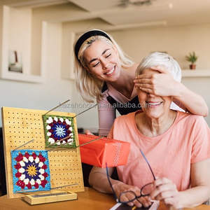 Planche de blocage en bois fabriquée à la main pour tricoter les amoureux du Crochet Granny Squares Stand Boîtes d'artisanat en bois en acier inoxydable Signes muraux - Product Image 3