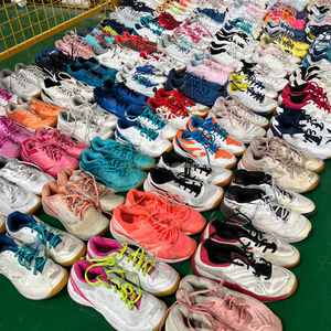 S27-2-2, оптовая продажа, Брендовая обувь, фабричная обувь для бадминтона, б/у, поставщик, подержанная дешевая обувь для женщин, перепродажа - Product Image 1