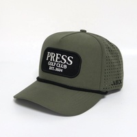 Casquette de golf et de baseball personnalisée à 5 panneaux en nylon imperméable et respirant, perforée au laser, avec cordon et patch brodé