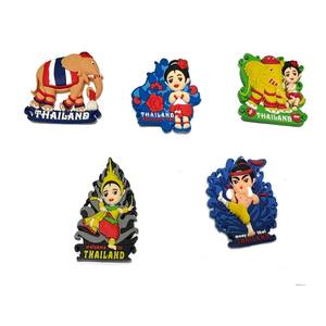 Souvenirs de la culture thaïlandaise traditionnelle conçus sur mesure, aimants de réfrigérateur en PVC 3D avec figurines de danseurs d'éléphants Muay Thai - Product Image 1