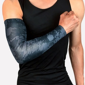ข้อศอกรั้งสนับสนุนการบีบอัดแขนยามป้องกันกีฬายืดหยุ่นแขน - Product Image 1