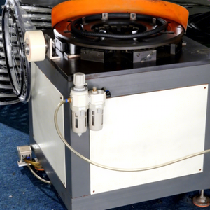 Machine pneumatique semi-automatique KS pour l'enroulement et le revêtement des pneus de fauteuil roulant avec composant moteur - Product Image 3
