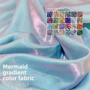 Tela brocada estampada con degradado de colores fantasma, hecha a mano, para lazos para el pelo, vestidos de muñeca, conjuntos de boda y fondos. - Product Image 3