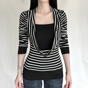 Camiseta de manga larga de punto con estampado de rayas vintage para mujer, ecológica, con cuello tipo capucha fruncido y efecto de dos piezas, top base para superposición - Product Image 3