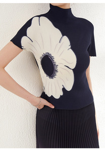 Nouvelle Collection Été PY : Haut Plissé Miyake Élégant et Luxueux pour Femme, Motif Floral Grande Taille, Col Montant – Vente en Gros en Ligne - Product Image 6