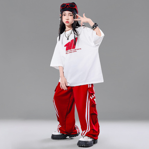 ชุดเต้นฮิปฮอปสำหรับเด็ก เสื้อยืดโอเวอร์ไซส์สีแดงขาว กางเกงคาร์โก้ลายทาง กางเกงลายสก๊อตพร้อมสายผูกเอว ชุดสำหรับการแสดงบนเวที - Product Image 6