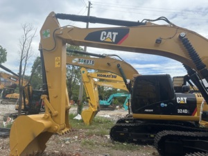 Excavatrice Caterpillar 323D d'occasion, 23 tonnes, hydraulique, sur chenilles, d'origine japonaise, en bon état, faible nombre d'heures, prix avantageux - Product Image 4