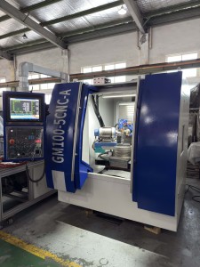 מכונת השחזה CNC בעלת 5 צירים בדיוק גבוה עם ציר סיבובי במהירות 12000 סל\\\"ד, הספק 4.5/7.5 קילוואט, מקדחי מיקרו רוטריים לציפורניים, ברזל ופלדה - Product Image 4