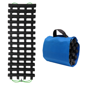 Pistas de agarre universales para coche, Ayuda de tracción, alfombrilla de tracción de plástico <span class=keywords><strong>plegable</strong></span> portátil para vehículo de emergencia, alfombrilla de tracción de recuperación - Product Image 1