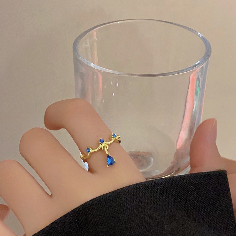 Bague bleue en or