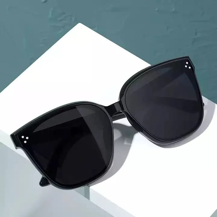 Trendy Polarisierte Vollrand Luxus Farbverlauf Nylon Linse UV400 TR90 Rahmen Frauen Square Cat Sonnenbrille