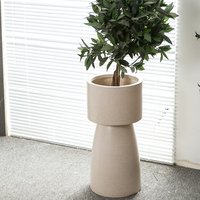 Pot Tanaman Fiberglass Besar Abu-Abu Tua Matte Berbingkai Tebal dengan Lubang Drainase untuk Tanaman Indoor Outdoor