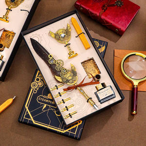 ชุดปากกาลูกลื่นสไตล์วินเทจสุดหรู ประดับเฟือง ตกแต่งด้วยขนนก หัวเขียน 0.5 มม. หมึกดำ วัสดุโลหะ ไม่สามารถลบได้ - Product Image 2