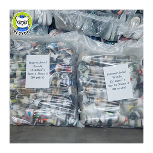 Vente en gros de chaussures de sport de marque d'occasion de classe A en ballots, marques mixtes de Turquie - Product Image 1