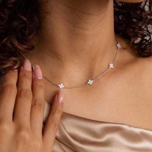 Collar de Moda con Cadena de Plata y Oro con Circonitas Simuladas de Diamante, Joyerí<span class=keywords><strong>a</strong></span> Moderna <span class=keywords><strong>para</strong></span> <span class=keywords><strong>Regalos</strong></span> del Dí<span class=keywords><strong>a</strong></span> de la Madre - Product Image 3