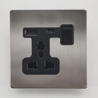Prise murale en acier inoxydable brossé certifiée CE, norme britannique, avec port USB Type-C, sécurité enfant, vente en gros d'usine KSQ