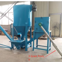 Machine de traitement verticale pour la fabrication d'aliments pour poulets de ferme 300-2000 kg/h Mélangeur et broyeur Mélangeur automatique pour aliments pour animaux