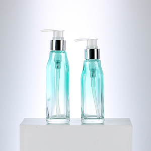 Botella Cosmética Transparente Verde de 100ml 120ml con Bomba para Lociones de Cuidado de la Piel, Bomba de Presión, Logotipo Serigrafiado, Color Personalizado - Product Image 3
