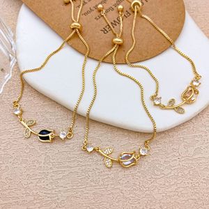 SL172 <span class=keywords><strong>Bracciale</strong></span> da Donna Placcato Oro 18K <span class=keywords><strong>con</strong></span> Ciondolo a <span class=keywords><strong>Fiore</strong></span> e Zirconi Incastonati a Griffe, Trendy e Portafortuna, Ideale come Regalo di Anniversario - Product Image 6
