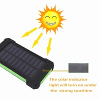 Batterie externe portable ultra-mince 10000 mAh à double port de charge rapide, étanche, solaire, ODM/OEM 2025 pour téléphones portables et ordinateurs portables