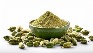 Poudre de cardamome verte de qualité supérieure, naturelle, finement moulue, épice Elaichi au parfum intense et au goût authentique - Product Image 3