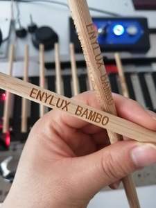 Machine de marquage de pailles en bambou, machine d'impression de pailles à boire en bambou, machine de marquage de pailles à boire avec bande transporteuse - Product Image 6