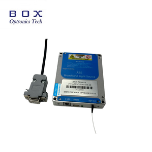 Source de lumière cohérente ASE large bande C-Band 1528-1569 nm avec égalisation spectrale pour la détection par fibre optique - Product Image 3