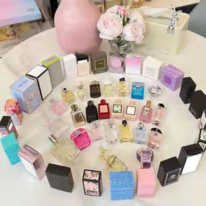 Mini Kadın Parfümü Normal Boy Hafif Koku Katı Cep Boy Seksi Sprey Gül Kokusu Günlük Kullanım Uzun Süreli Kalıcı - Product Image 1