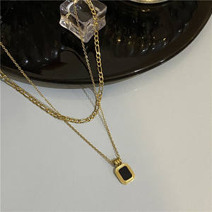 Collar de Joyería de Acero de Titanio, Amuleto de Collar CC para Mujer, Collar de Cadena de Clavícula de Doble Capa para Mujeres - Product Image 3