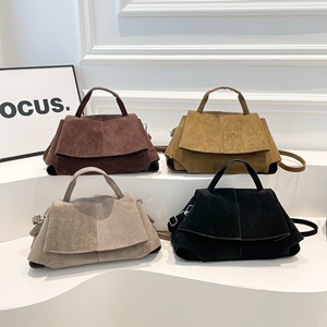 Bolso Tote Retro Casual de Gamuza para Mujer, Diseño Nuevo Invierno 2025, Bolso <span class=keywords><strong>Bandolera</strong></span> Versátil para el Trabajo, de Poliéster - Product Image 4