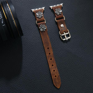 Correa de Cuero Genuino para Apple Watch, Estilo Punk Negro con Dijes, para iWatch 8 9, Correas de Moda para Reloj, Verano 2025 - Product Image 4