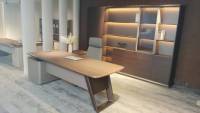 Bureau de direction moderne en bois de style commercial, en forme de L, grand bureau informatique avec tiroirs de rangement