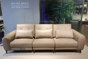 Ensemble <span class=keywords><strong>de</strong></span> canapé d'angle en cuir 3 places <span class=keywords><strong>de</strong></span> <span class=keywords><strong>luxe</strong></span> Design moderne Massage électrique pivotant rembourrage en cuir véritable salon en métal - Product Image 2