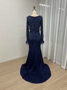 DXM008B eleganti barchetta abiti formali musulmani da <span class=keywords><strong>sera</strong></span> per le donne <span class=keywords><strong>madre</strong></span> sposa perle piume maniche lunghe fino al pavimento - Product Image 2