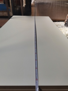 Bán buôn đôi phải đối mặt với nhiều lớp <span class=keywords><strong>MDF</strong></span> Board 4x8 cho trong nhà Tủ trang trí Trắng <span class=keywords><strong>Primer</strong></span> melamine Board 18 mét - Product Image 4