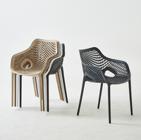Chaise de salle à manger en plastique PP certifiée EN12520, best-seller, avec accoudoirs, pour la maison, le café, le restaurant
