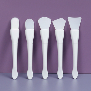 Pinceau applicateur de masque facial en silicone avec logo personnalisé, double face, type cuillère - Product Image 1
