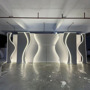 กระดานพีวีซีเรียบขนาดยักษ์กรอบงานแต่งงานพร้อมแถบไฟ LED ฉากหลังงานแต่งงานพร้อมพื้นหลังสีอ่อน - Product Image 4