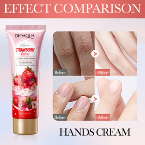 Crema Mani alla Torta di Fragole Idratante Invernale Anti-Screpolature Idratazione Profonda Non Untuosa Profumata Lozione Mani Cura Quotidiana - Product Image 5