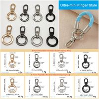 Tali Lanyard Tali Pergelangan Tangan Bahan PU Lembut MEGA, Modis dan Tahan Lama dengan Pengait Logam untuk Kartu Telepon, Kunci, dan Aksesoris