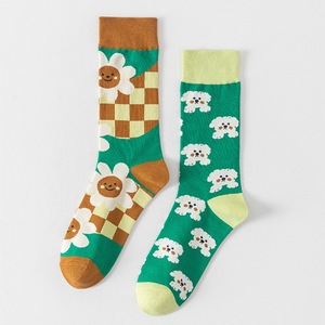 Calcetines Asimétricos AB Yuanyang para Mujer y Hombre, Estilo Ins, de Algodón, a Media Pantorrilla, Otoño Invierno, Versátiles y Modernos - Product Image 4