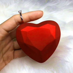 Caja de Anillo con Luz para Propuestas, Exhibición de Mostrador, Cajas Rojas con Forma de Corazón para Guardar Joyas - Product Image 3
