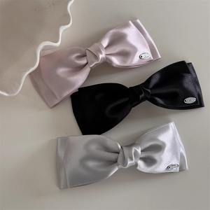 Pinza para el pelo con lazo de tela de satén de doble capa plateada estilo francés para niña, accesorio para el pelo con clip de resorte - Product Image 3