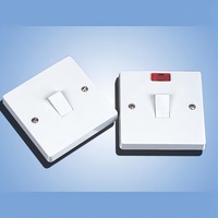 Moule de moulage par injection plastique personnalisé pour boîtier d'interrupteur et de prise électrique de Taizhou Huangyan