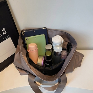 Borsa Tote Casual da Donna, Borsa a Spalla per Shopping, Lavoro e Uso Quotidiano, Compatta e Comoda, Grande Capacità - Product Image 5