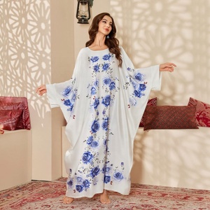 Odm nouvelle chemise de <span class=keywords><strong>nuit</strong></span> en satin imprimé luxueux pour femmes automne printemps Style moyen-oriental longue ample - Product Image 5