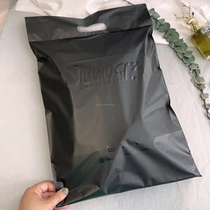 Petit sac en plastique écologique imperméable personnalisé pour les petites entreprises, impression noire, emballage express portable, sac à fermeture éclair en PE pour les vêtements - Product Image 3