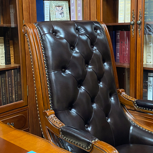 Sedia Presidenziale Girevole in Legno Massello Stile Americano di Lusso, Sedia Direzionale di Alta Gamma, Sedia da Ufficio Classica. - Product Image 4