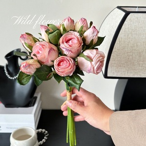 Pequeñas Rosas Artificiales de Seda, Flores Hechas a Mano para Decoración del Hogar, Accesorios para Bodas - Product Image 1